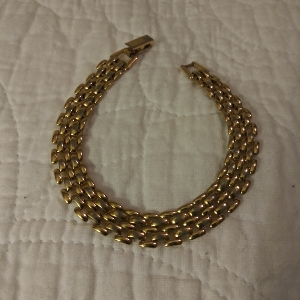 Goldtone Braclet - Picture 1 of 6
